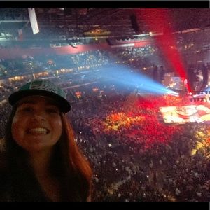 Meet your Posher, Ysabela